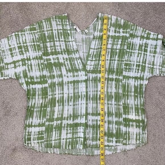 Vince. XS S 💯 Silk Tie-dye Long Dolman Sleeve Blouse Pistachio Top - Picture 13 of 15